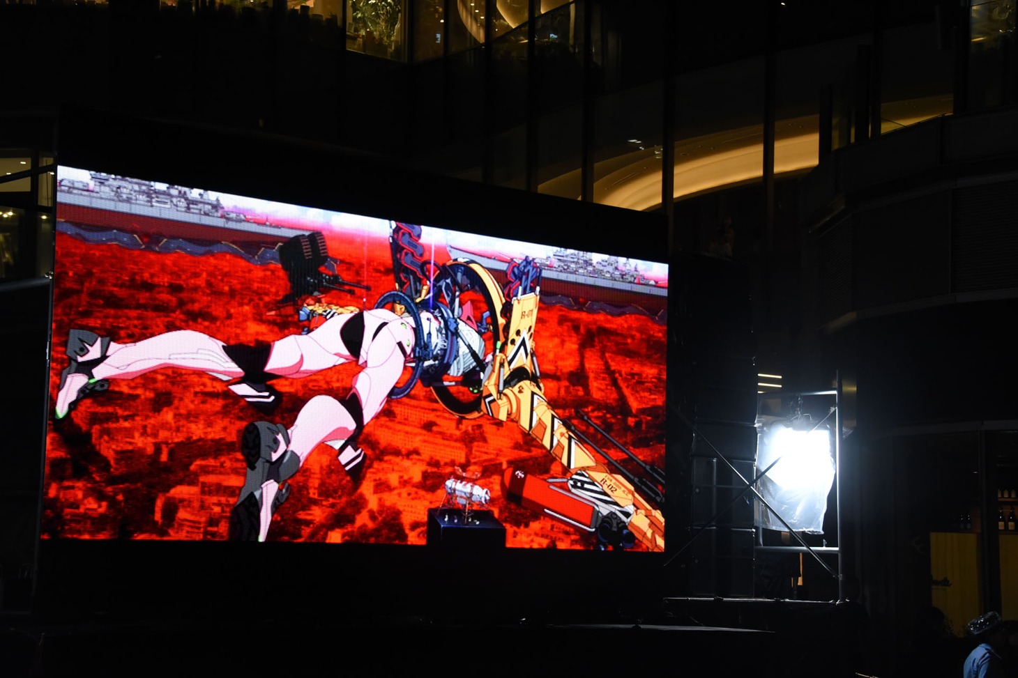 「シン・エヴァンゲリオン劇場版 AVANT1（冒頭10分40秒00コマ）0706版」上映の模様。
