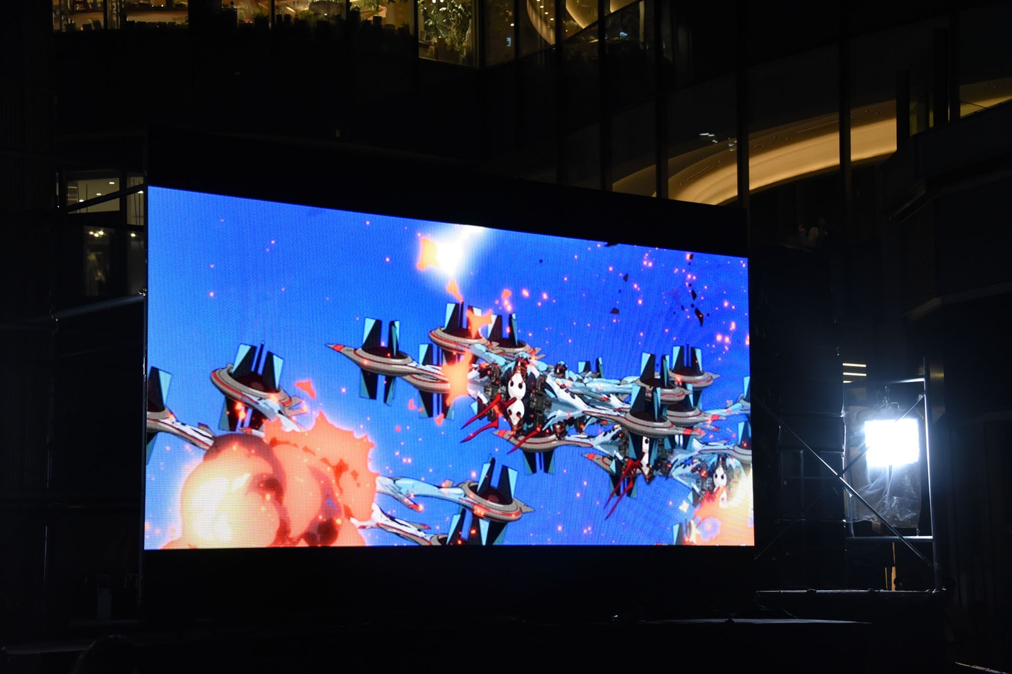 「シン・エヴァンゲリオン劇場版 AVANT1（冒頭10分40秒00コマ）0706版」上映の模様。