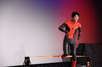 スラックライン1回目に失敗した伊藤健太郎。