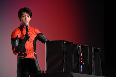 クモの第6感“スパイダーセンス”を問う難問に挑む伊藤健太郎。