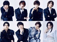 「REAL⇔FAKE」キャスト。上段左から荒牧慶彦、植田圭輔、小澤廉、佐藤流司。下段左から松村龍之介、和田雅成、染谷俊之、蒼井翔太。