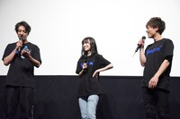 左から松本寛也、優希美青、元木聖也。