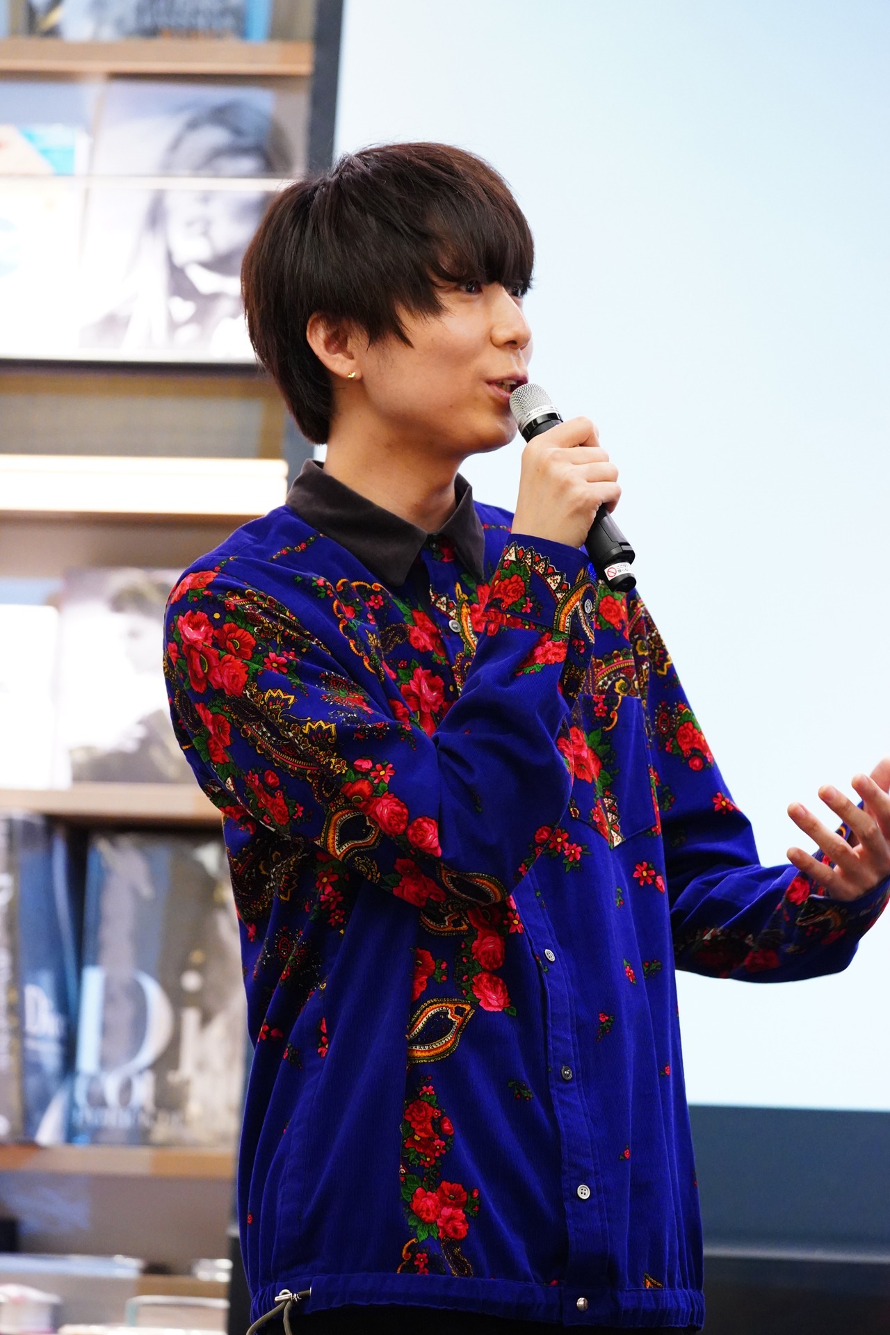 川谷絵音