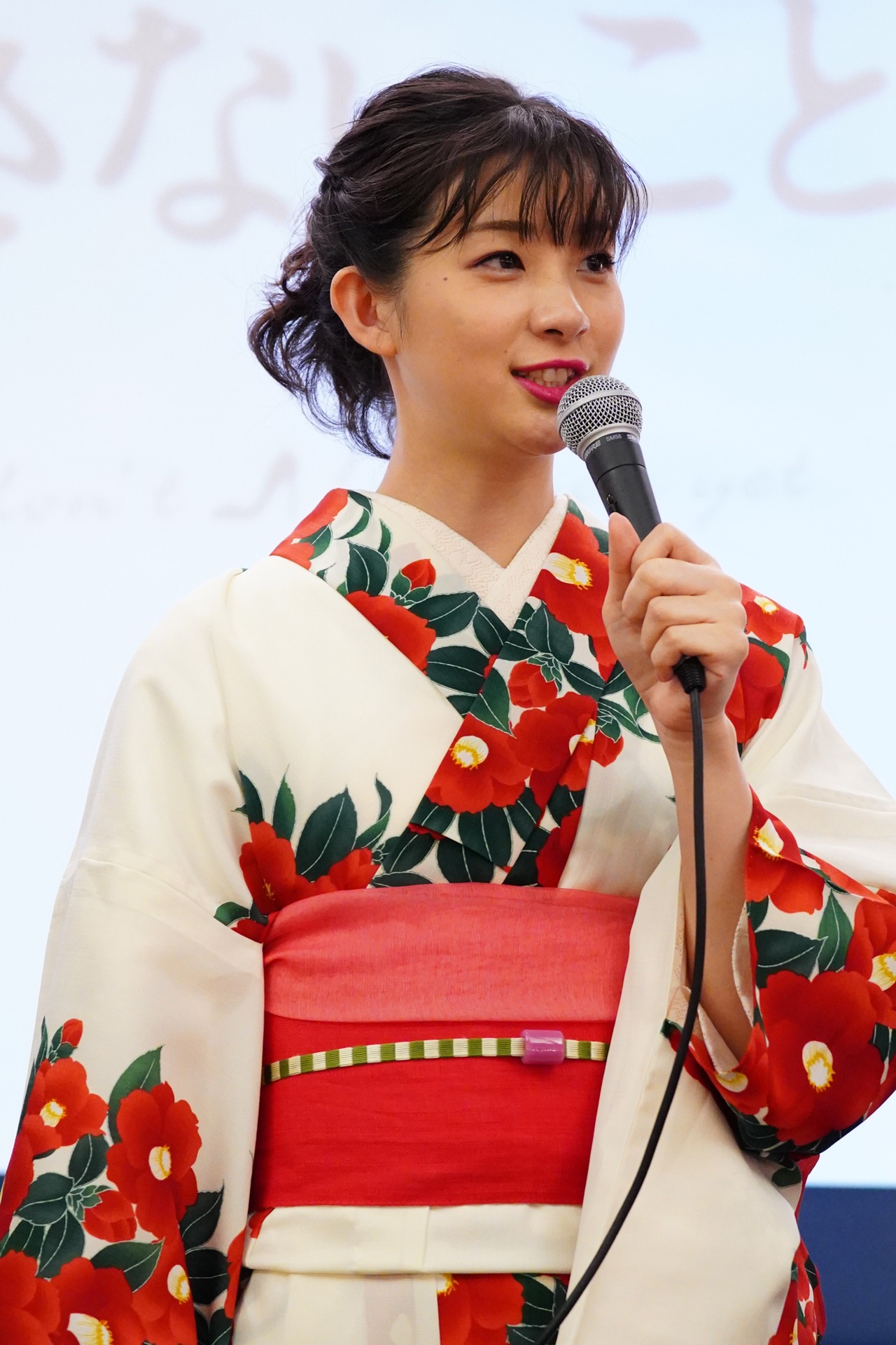 足立梨花
