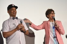 左からレイモンド・ジョンソン、山寺宏一。