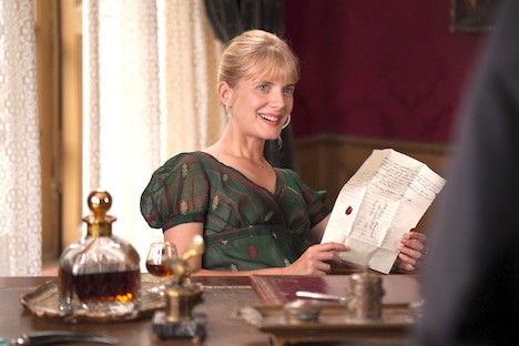 「英雄は嘘がお好き」新場面写真