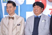 トークショーにて、左から設楽統、日村勇紀。