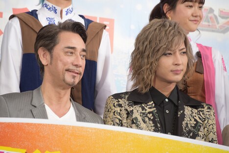 左からクリス・ペプラー、斉藤秀翼。