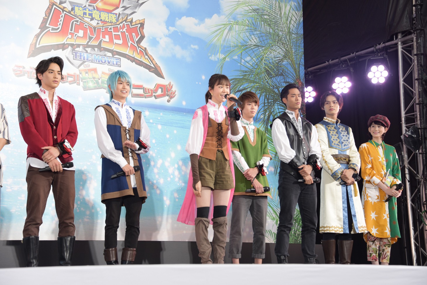「騎士竜戦隊リュウソウジャー THE MOVIE タイムスリップ！恐竜パニック!!」キャスト。