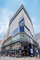 キュープラザ池袋の外観。