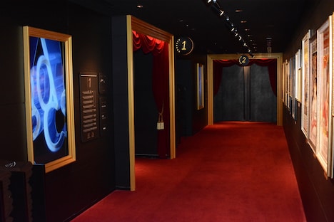 グランドシネマサンシャインの内部。