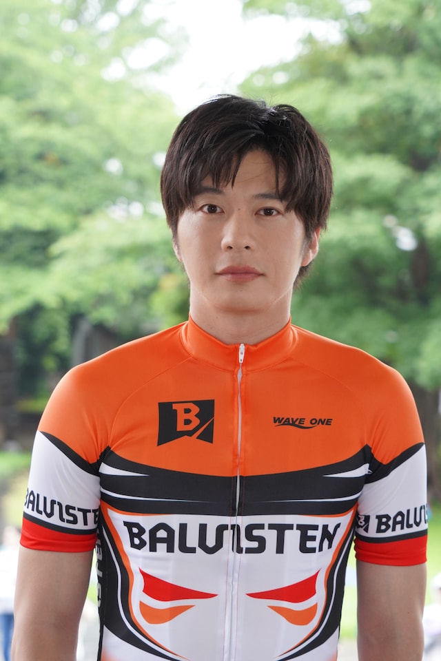 田中圭演じる新谷圭吾。