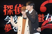 左から小越勇輝、廣瀬智紀。
