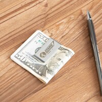 マネークリップ（税込3240円）