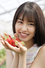 竹内愛紗ファースト写真集「愛紗」より。