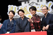 左から星野源、高橋一生、及川光博、正名僕蔵。