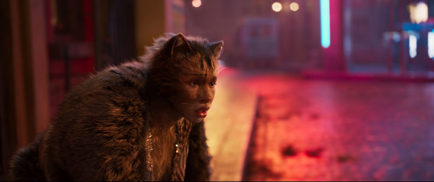 「キャッツ」より、ジェニファー・ハドソン演じるグリザベラ。