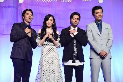 左から満島真之介、森田望智、山田孝之、玉山鉄二。