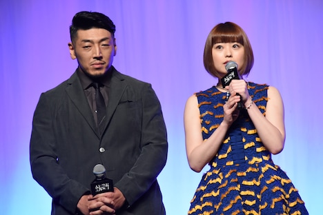 左から後藤剛範、冨手麻妙。