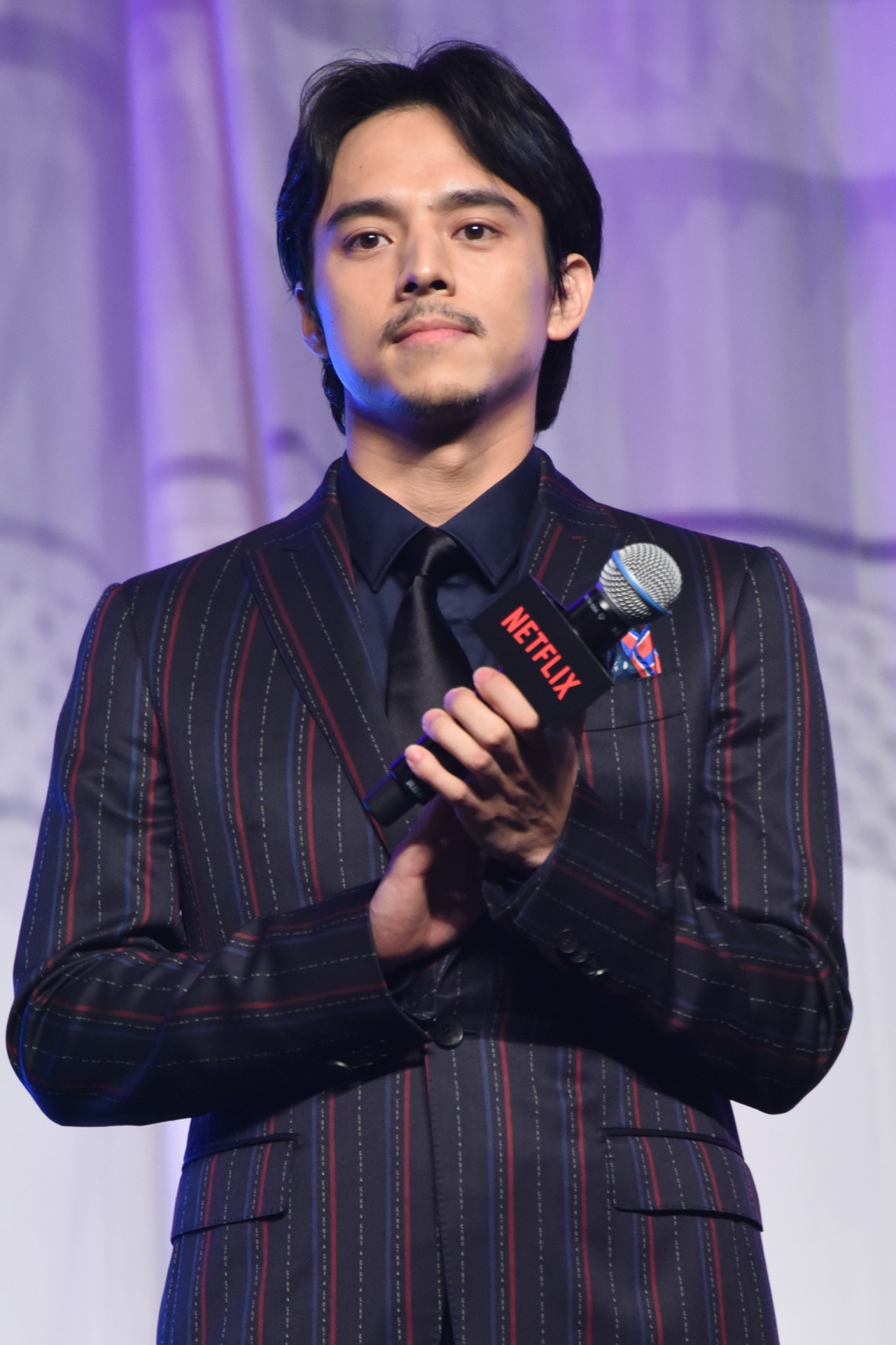 満島真之介