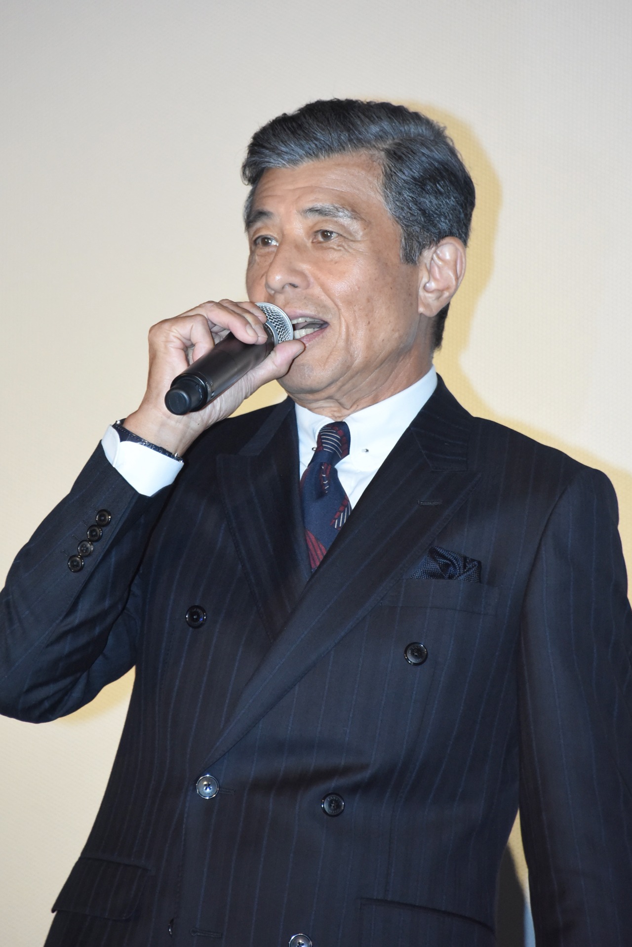 舘ひろし