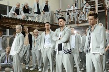 「HiGH&LOW THE WORST」より、鳳仙学園メンバー。前列左から塩野瑛久演じる小田島有剣、葵揚演じる沢村正次、小柳心演じる仁川英明、荒井敦史演じる志田健三。