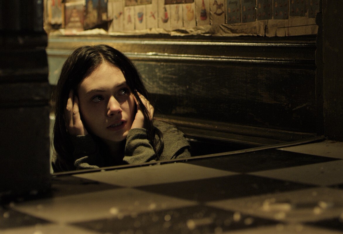 暴漢と格闘する母、震える娘…悪夢の夜捉えた「ゴーストランドの惨劇」本編映像