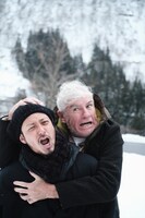 左からオダギリジョー、クリストファー・ドイル。