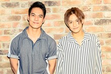 左から菅原健、岩谷翔吾。