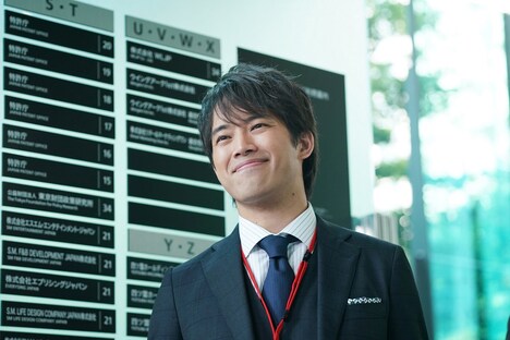 三浦貴大演じる村上。