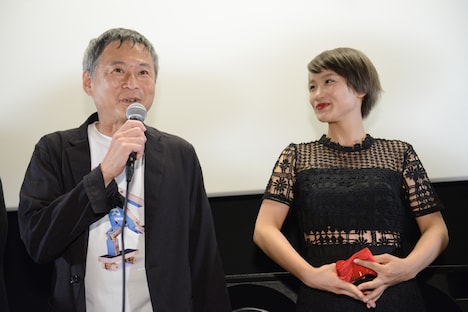 左から羽田真、吉田芽吹。