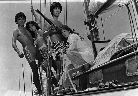 「八月の濡れた砂」