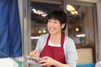 「くらやみ祭の小川さん」