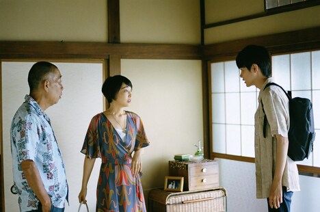 「向こうの家」