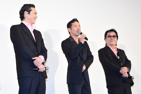 左から加藤雅也、松本利夫、和泉聖治。