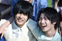 左から神尾楓珠、小野寺晃良。