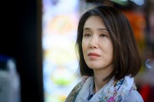 「名もなき復讐者 ZEGEN」より、筒井真理子演じる雨宮初枝。
