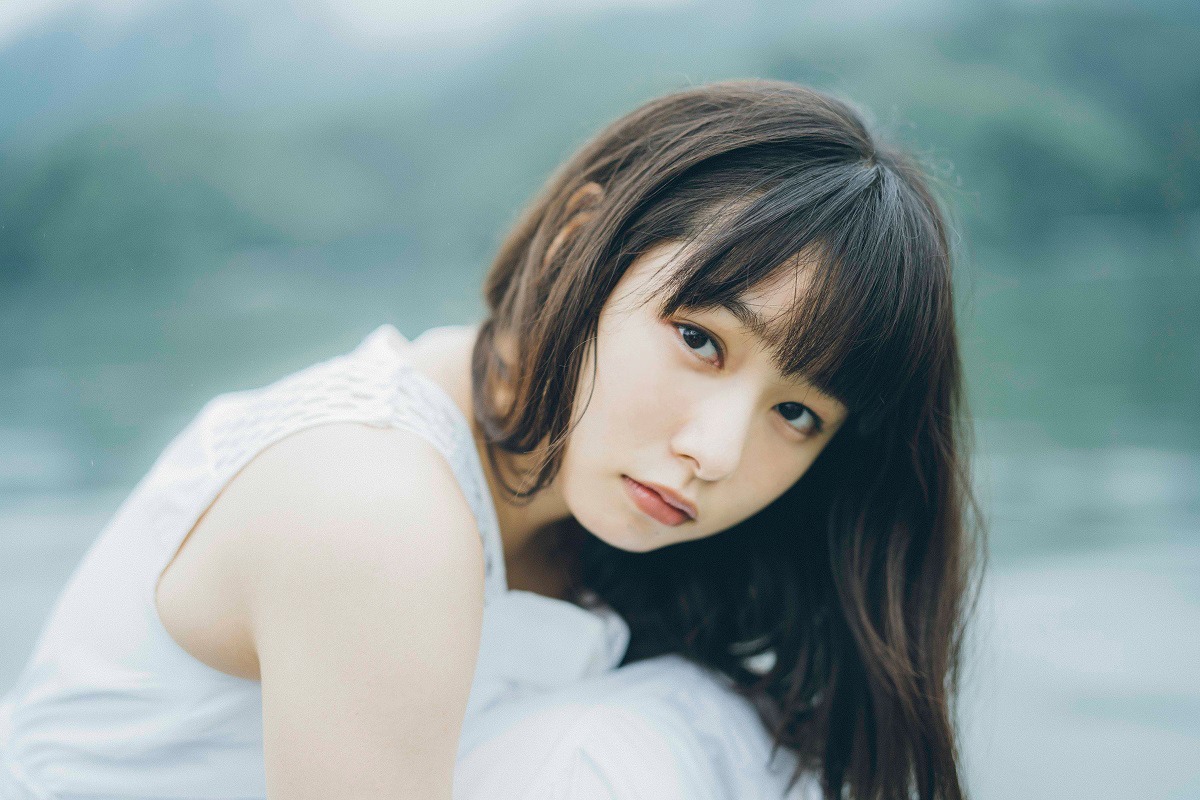 「桜井日奈子カレンダー2020」より。