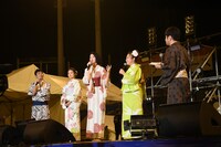 「ダンスウィズミー」神宮外苑花火大会ステージイベントの様子。