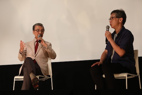 左から宝田明、矢口史靖。