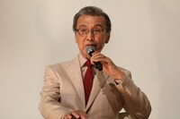 宝田明