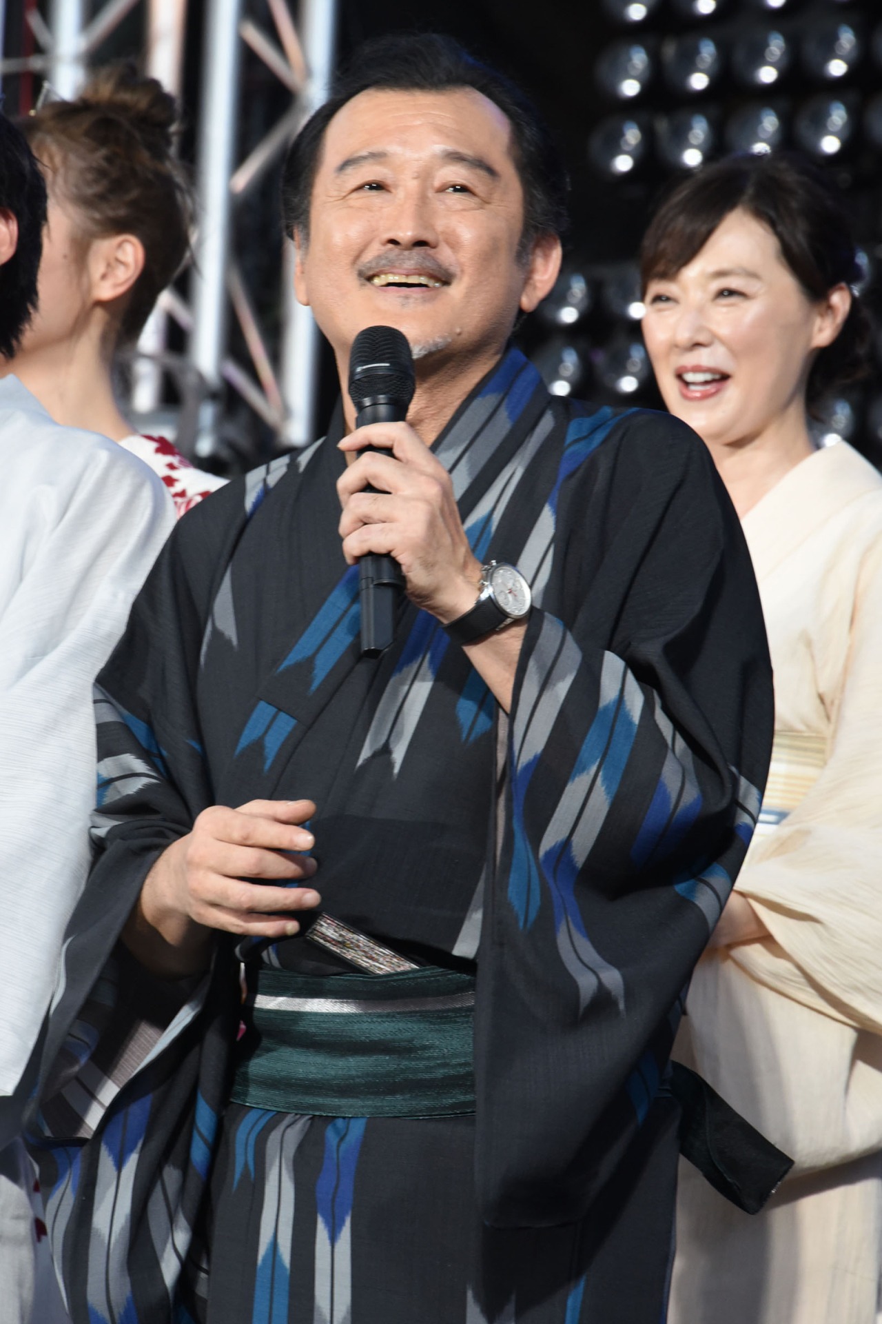 吉田鋼太郎