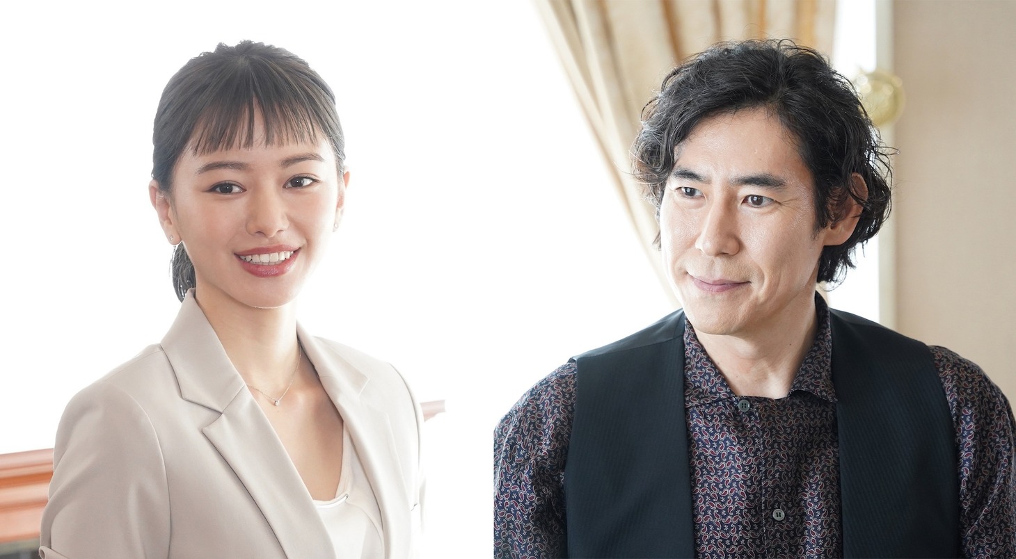 左から山本舞香演じる江沢鳩子、高嶋政伸演じる白布施正都。