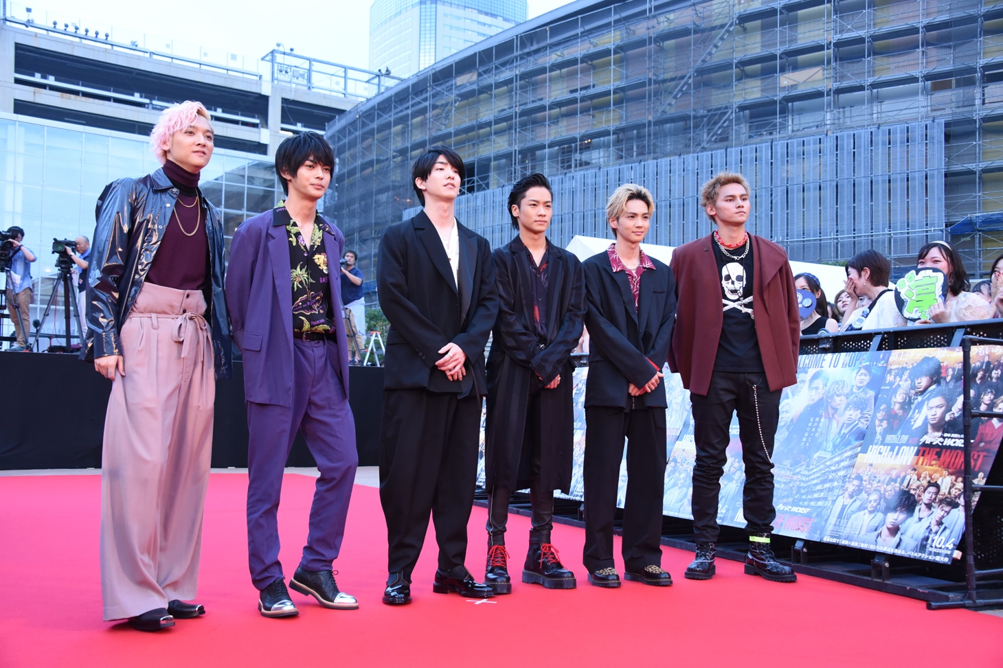 左から鈴木昂秀、神尾楓珠、前田公輝、川村壱馬、吉野北人、龍。