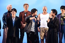 前列左から前田公輝、山田裕貴、川村壱馬。