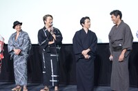 「3人の信長」完成披露舞台挨拶の様子。