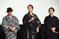 左から市原隼人、TAKAHIRO、岡田義徳。