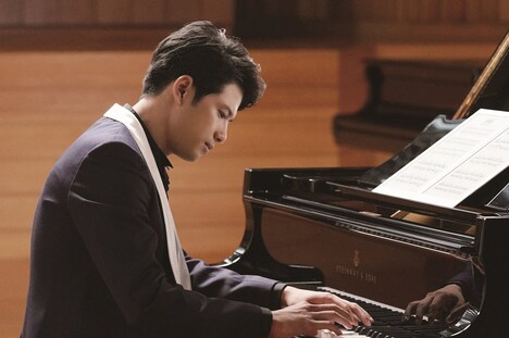 森崎ウィン演じるマサル・カルロス・レヴィ・アナトール。