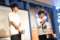 左から眞島秀和、市井昌秀。