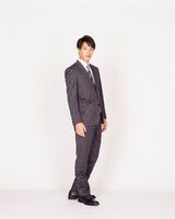 鈴木伸之演じる加瀬侑人。